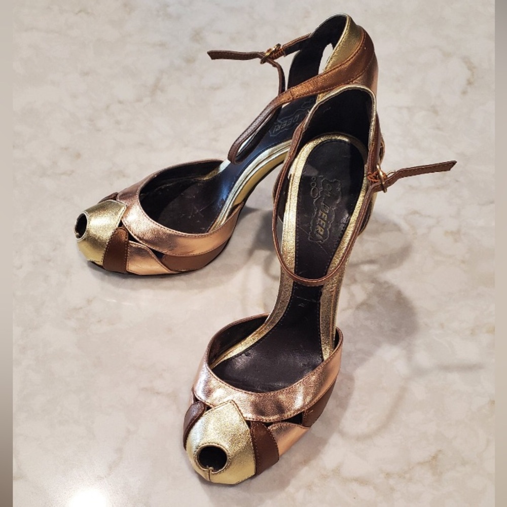 OH Deer! Multi Metallic leather Heel. (TRAPEZE) SZ. 7M Gold, Rose Gold & Bronze